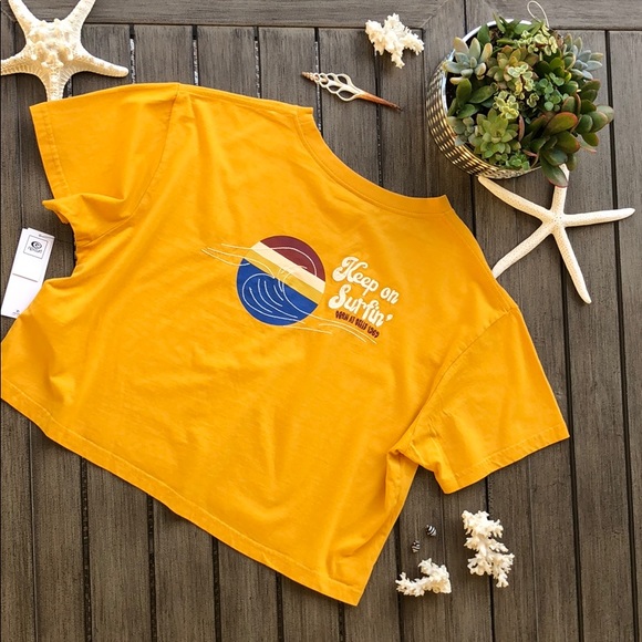 🌴🌼RIP CURL- KEEP ON SURFIN CROP TOP🌼🌴 - Picture 6 of 13